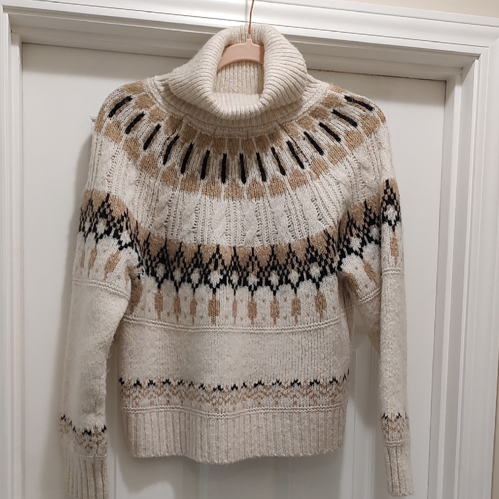 Old Navy Turtle Neck Sweater
